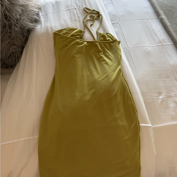 Chic Backless Halter Dress in Mustard - Picture 3 of 3